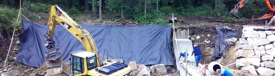 A szövött geotextília a lejtős területeken is használható