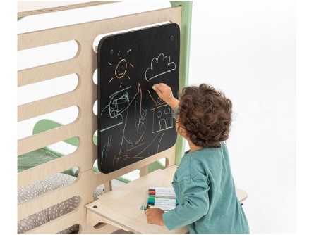 Fa íróasztal és hinta a Sleepy ágyhoz