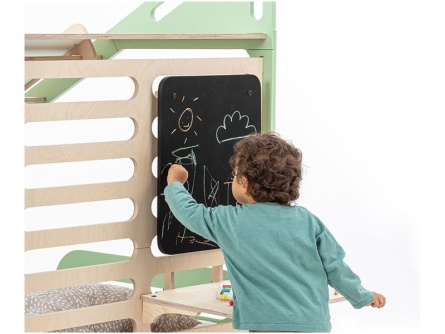 Fa íróasztal és hinta a Sleepy ágyhoz